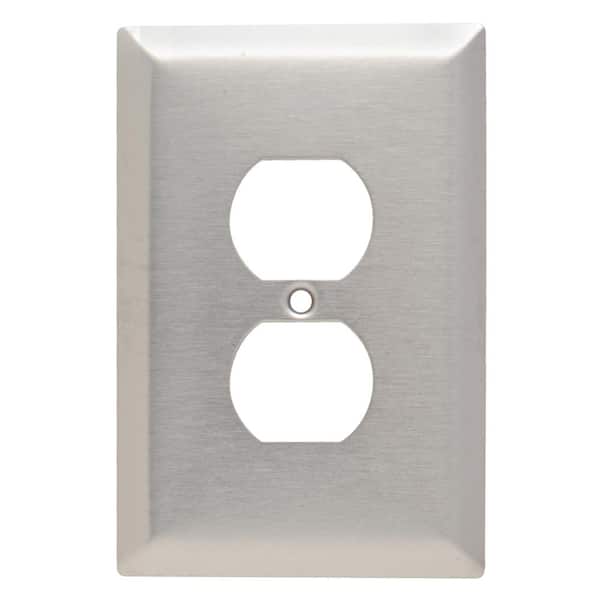 LEGRAND Legrand Pass & Seymour sso8 wall plate, jumbo, 1 duplex