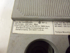 SIEMENS Siemens QJ22B200 Molded Case Circuit Breaker 200A