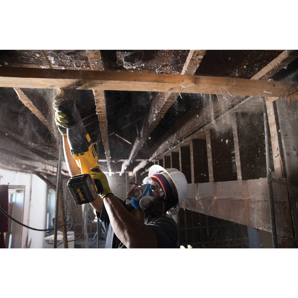 DEWALT DCS388T2 RECIPROCATING SAWS