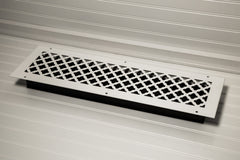 STEELCREST SteelCrest BTU24X6SWHH Supply Vent with Damper 24x6 in