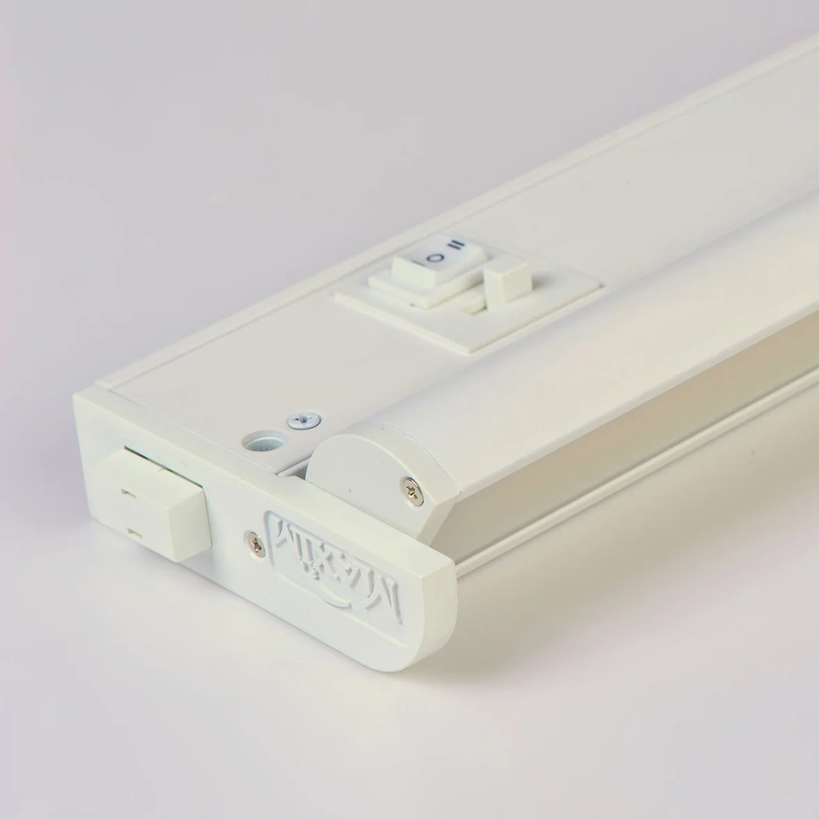 MAXIM LIGHTING Maxim Lighting 89862WT CounterMax 5K 3W 6 inch LED Under Cabinet