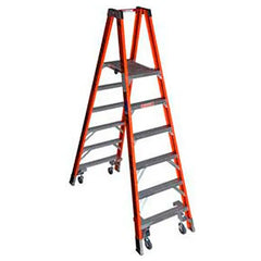 WERNER Werner pt7406-4c 6 Ft Fiberglass Platform Ladder Type 1A