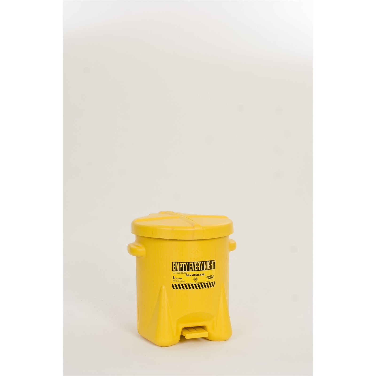 EAGLE GASKET AND PACKING Eagle Gasket and Packing 933FLY 6 Gal Oily Waste Can
