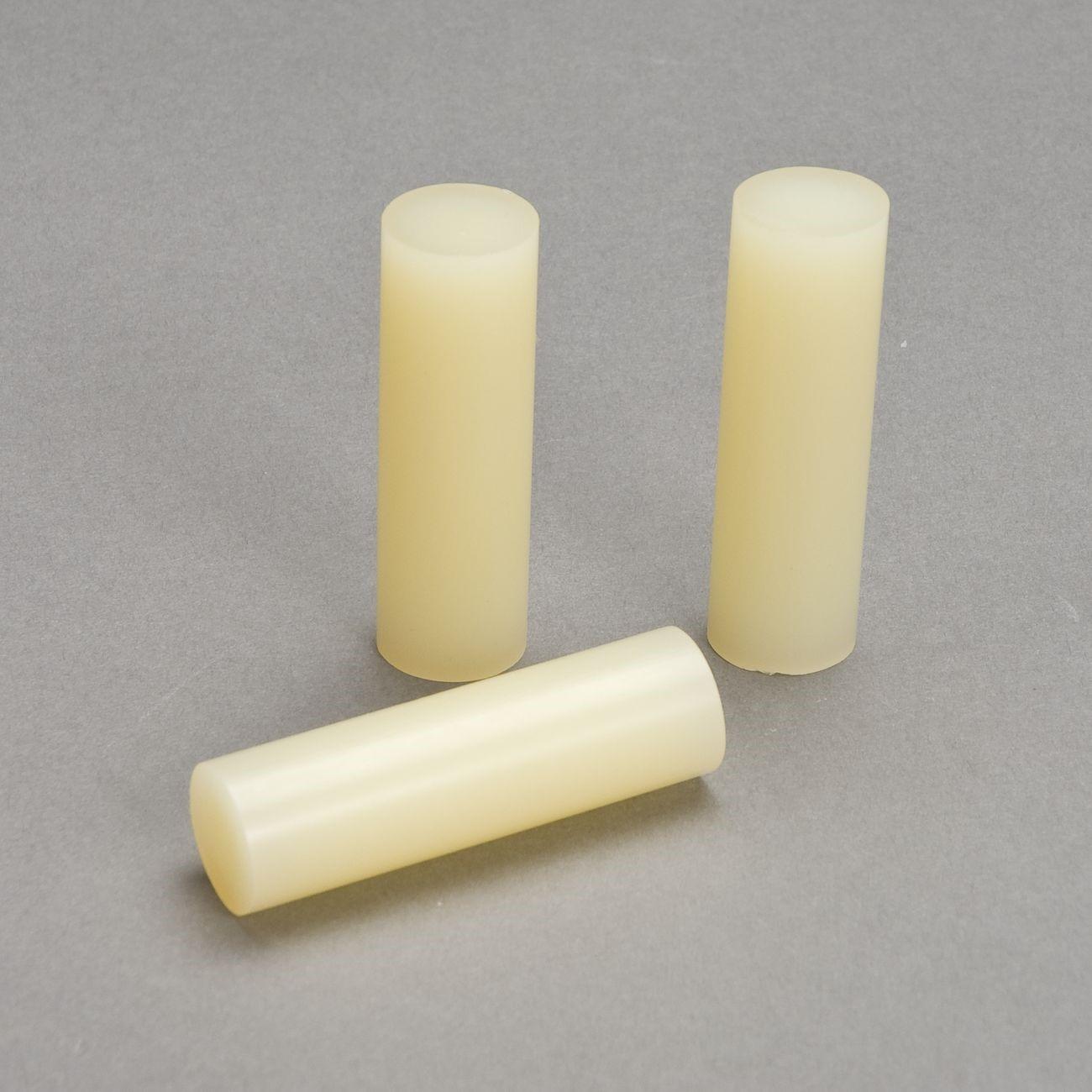 3M 3M 7000121330 Hot Melt Adhesive 0.625x2 in Packaging