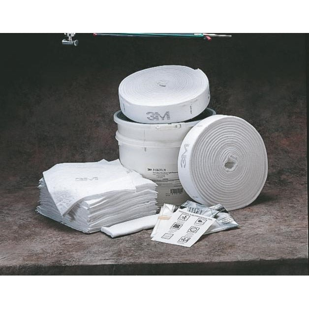 3M 3M 7000051990 Petroleum Sorbent Spill Kit 31 Gal