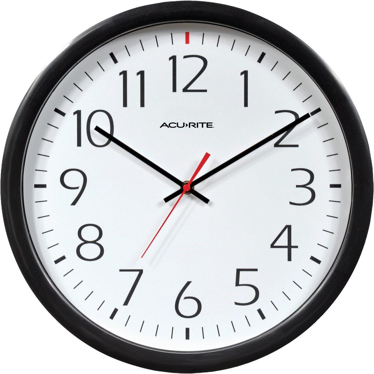 ACURITE Honeywell 46027 Wall Clock 14 in Daylight Saving Time