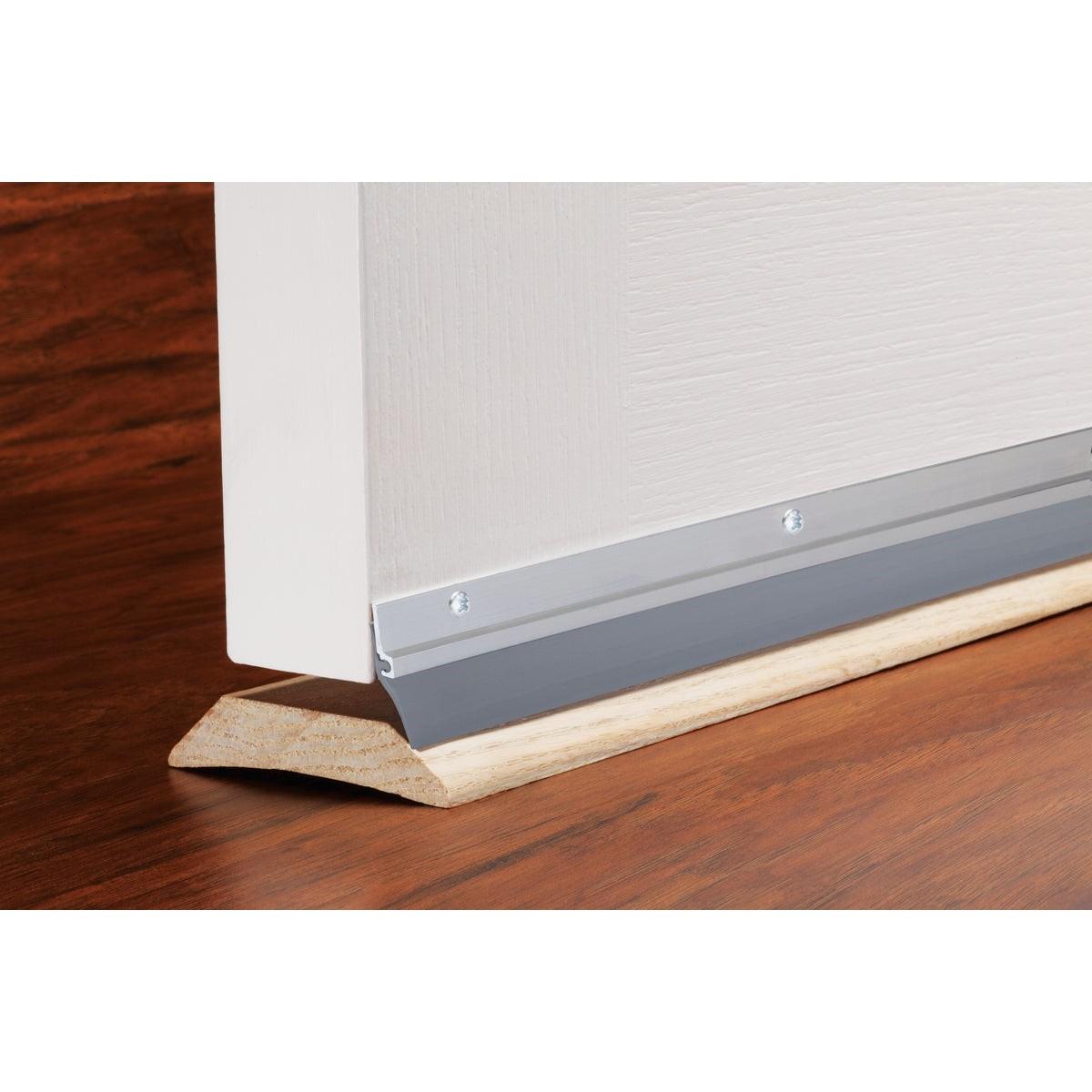 M-D BUILDING PRODUCTS M-d Building Products 05090 Aluminum Vinyl Door Sweep