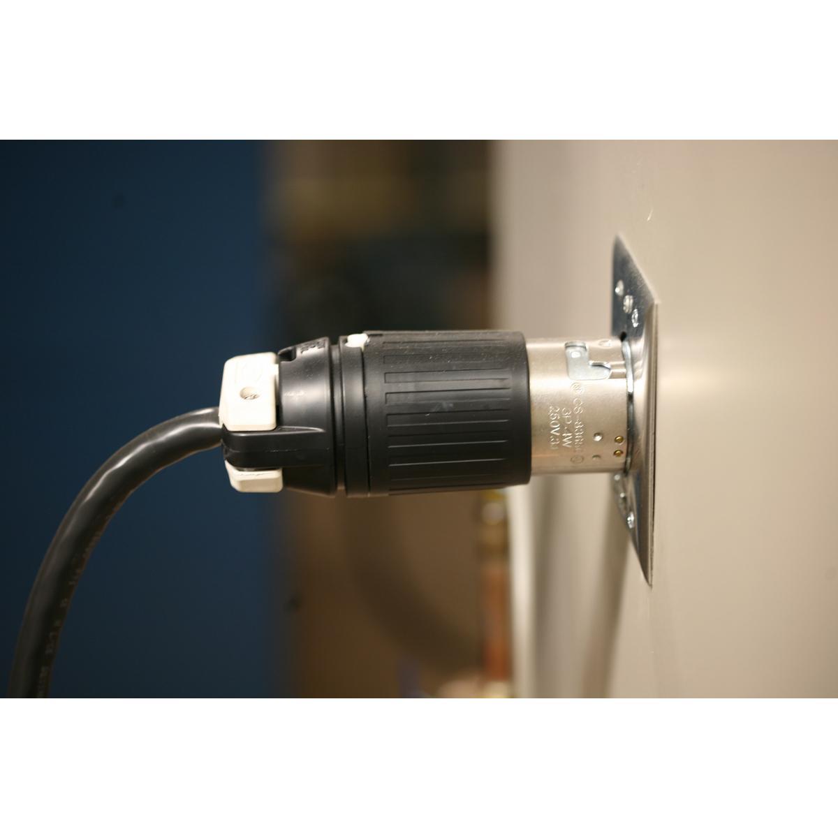 HUBBELL WIRING Wiring Device-Kellems CS8365C 3-Phase Grounding Cord Mount Locking Plug 250 VAC