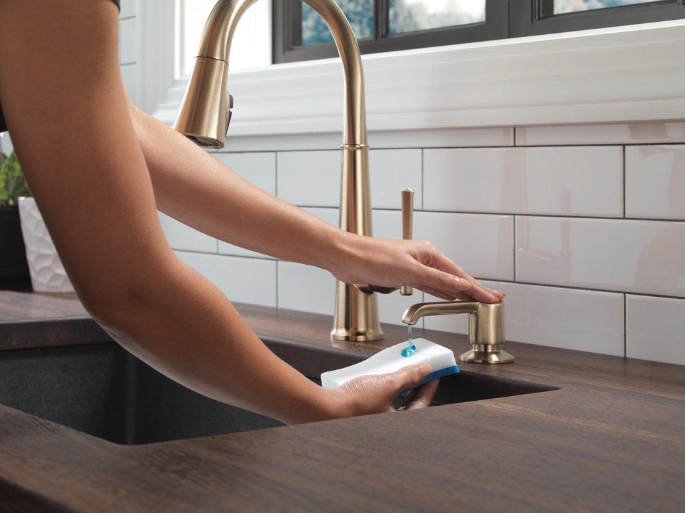 DELTA FAUCET Delta Faucet 9182-CZ-PR-DST Emmeline Single Handle Pull Down Kitchen Faucet