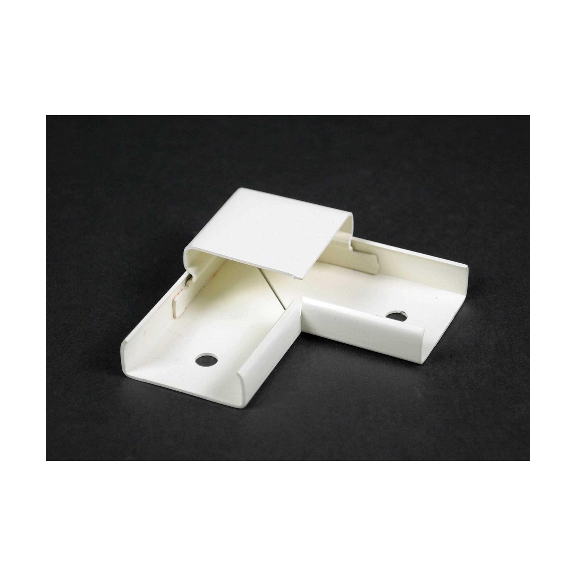 LEGRAND Legrand-Wiremold V2011 90D Flat Elbow (Each)