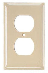HUBBELL Hubbell Wiring Device-Kellems P8 1-Gang Brown Nylon Standard 1-Duplex Receptacle Screw Mount Wallplate