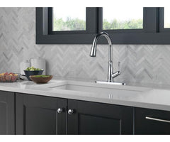 DELTA FAUCET Delta 9110-DST Single Handle Pull-Down Kitchen Faucet 1.8 gpm