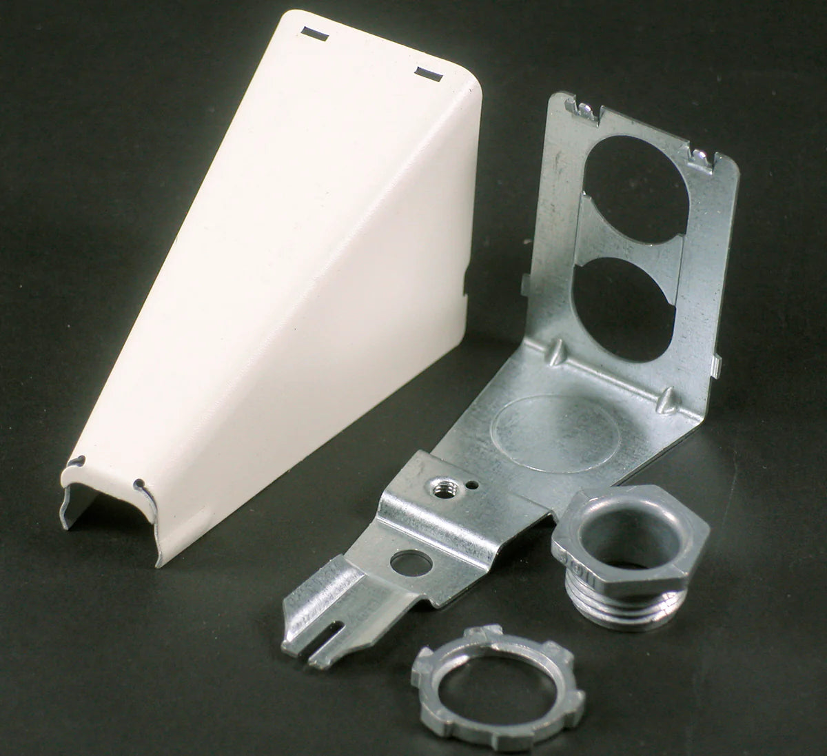 LEGRAND Legrand-Wiremold V5786 Adjustable Offset Connector; 2 3/8 in