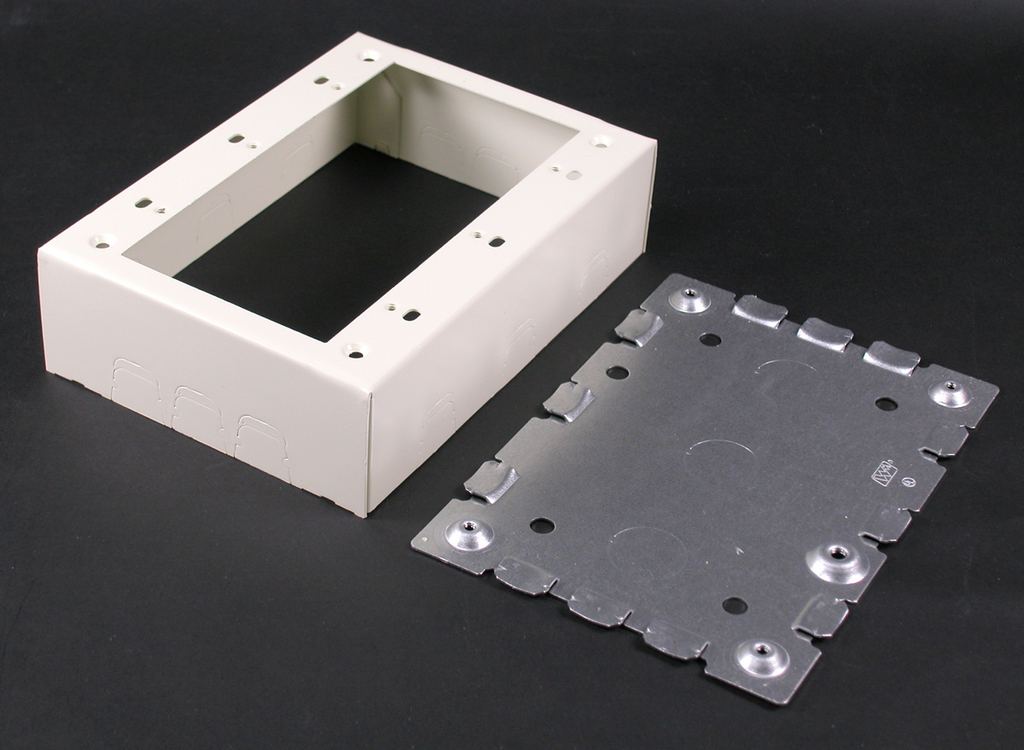 LEGRAND Legrand V5748-3 Wiremold 4-5/8 x 6-1/2 x 1-3/4 3-Gang Switch and Receptacle Box