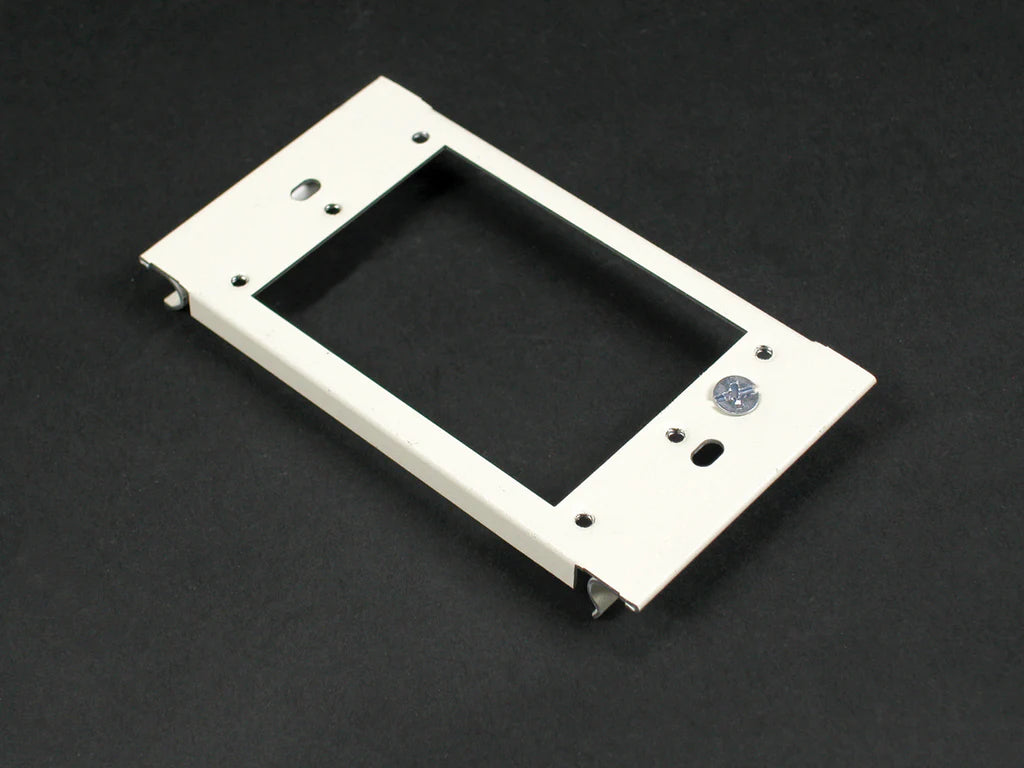 LEGRAND Legrand V6007C-1 Wiremold 2-1/2 Steel 1-Gang Device Plate