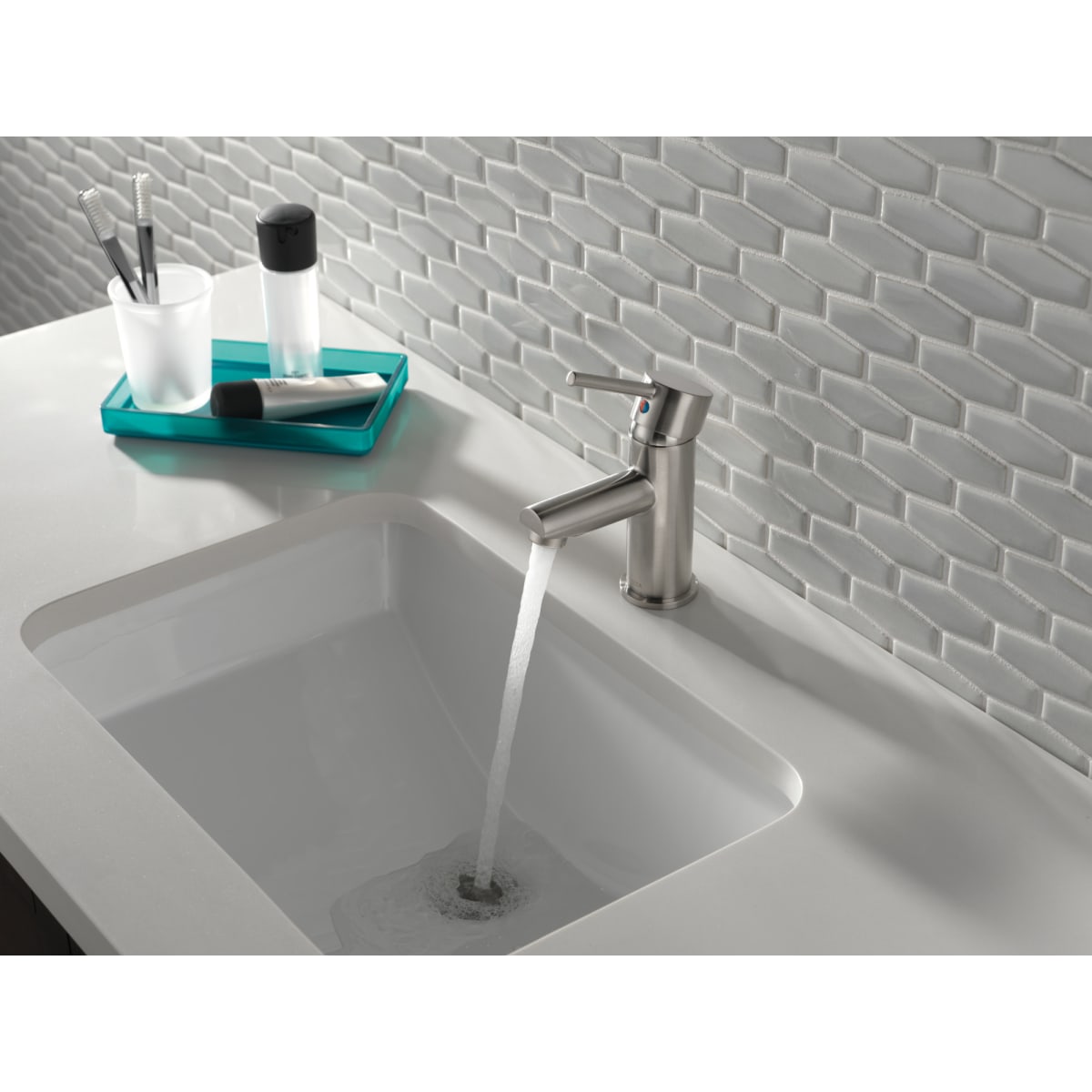 DELTA FAUCET Delta 559LF-SSPP Single Handle Project-Pack Bathroom Faucet in Stainless