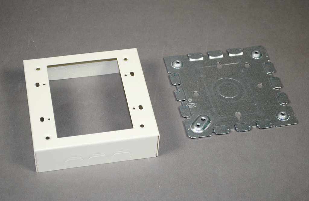 LEGRAND Legrand V5747-2 Wiremold 4-3/4 x 4-3/4 x 1-3/8 Ivory Steel 1-Channel Raceway 2-Gang Shallow Switch and Receptacle Box