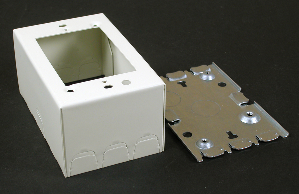 LEGRAND Legrand 5744WH Wiremold 4-5/8 x 2-7/8 x 2-3/4 1-Channel Raceway 1-Gang Extra Deep Switch and Receptacle Box