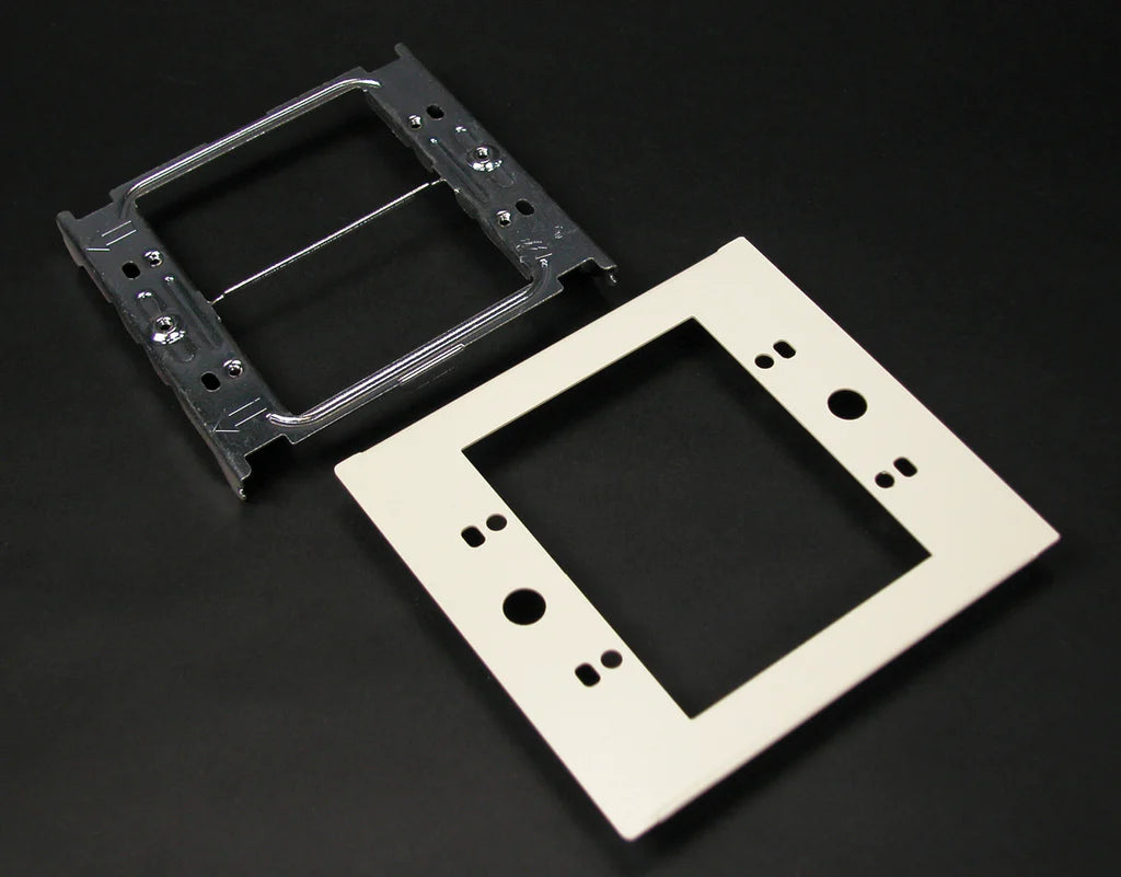 LEGRAND Legrand G4047C-2 Wiremold G4047C-2 4-3/4 x 5-1/8 Multiple Channel Raceway 2-Gang Cover Device Plate