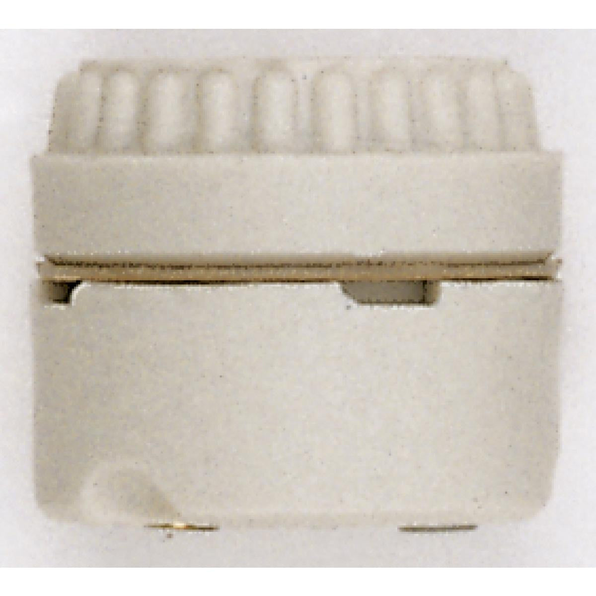 SATCO Satco 90-425 Sign Receptacle 660W 250V 1-1/2-in. x 1 5/8-in.