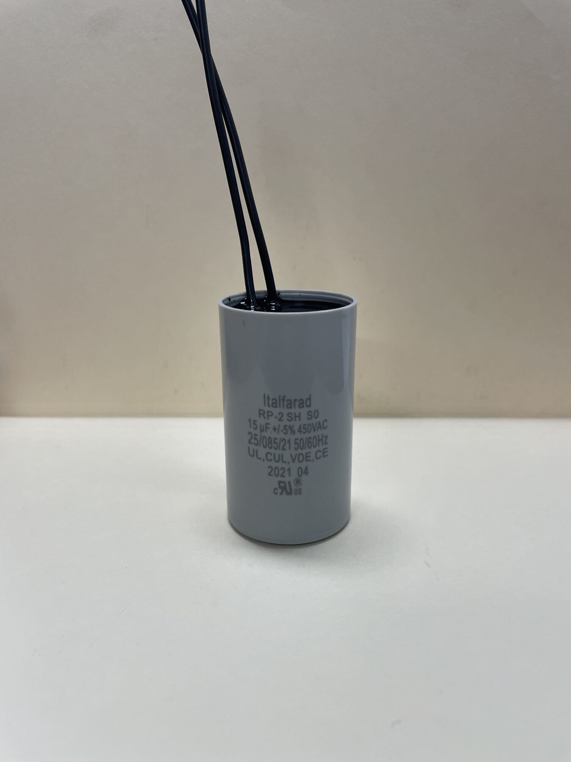 ARMSTRONG PUMPS Armstrong Pumps 180200-172 Run Capacitor 15 Mfd 400/450 Vac