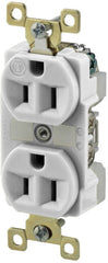 BRYANT Bryant BRY5262W Duplex Receptacle 15A 125V