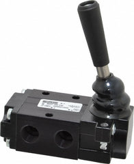PARKER Parker 524831000 3-way 2-position Valve 1/4 Inch Npt