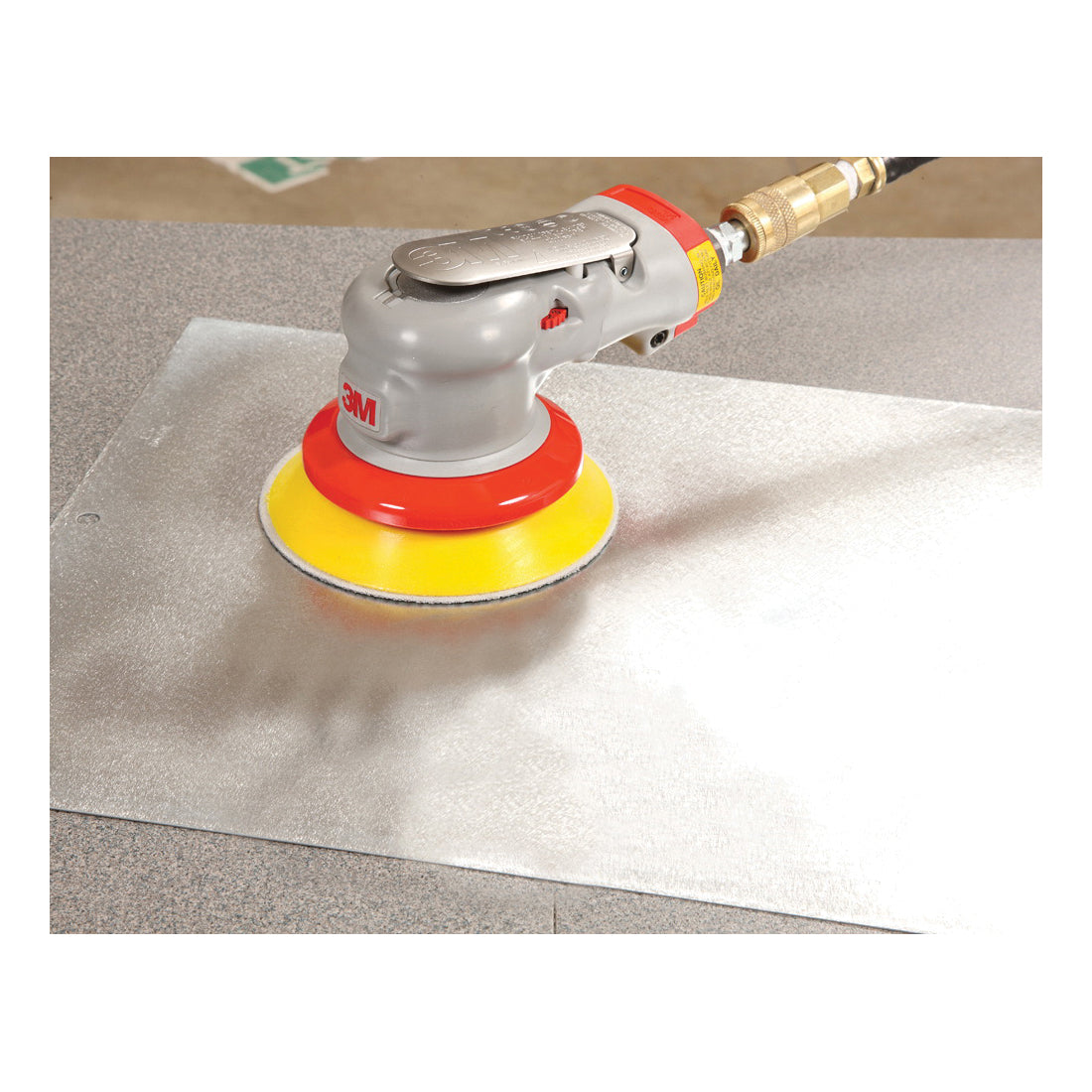 3M 3M 7000148141 Non-Vacuum Pneumatic Orbital Sander 5 inch Pad Round Pad 17 scfm Air Flow