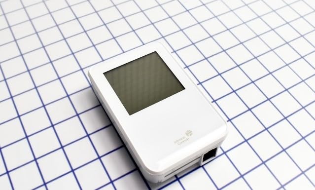 JOHNSON CONTROLS NSB8BPN240-0 AIR SENSORS