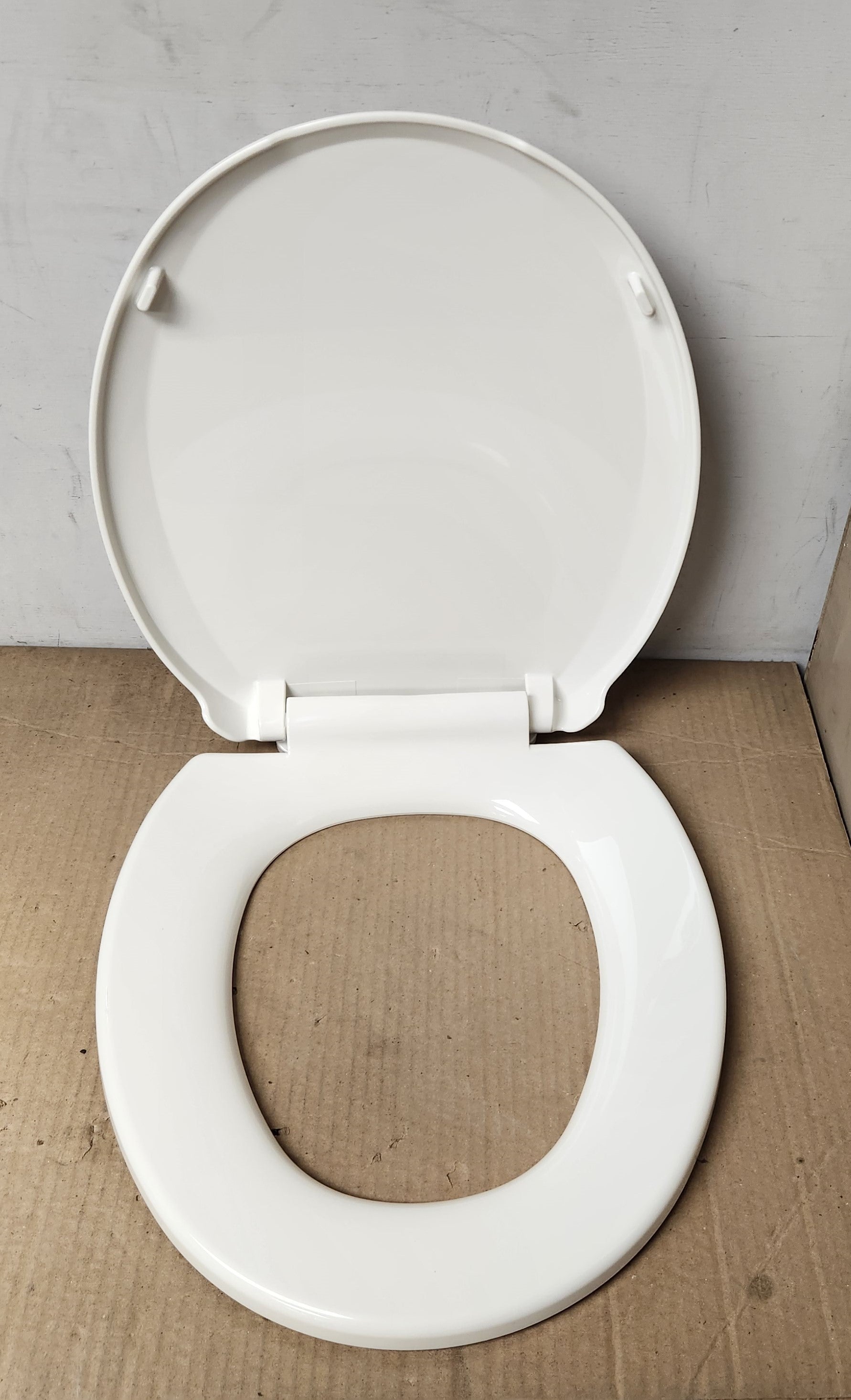 AMERICAN STANDARD American Standard 5259B65BL.020 Mainstream Round Front Slow Close Toilet Seat, White