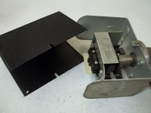 MCDONNELL & MILLER Mcdonnell & Miller FS7-4S Liquid Flow Switch 120/240VAC 7.7 gpm