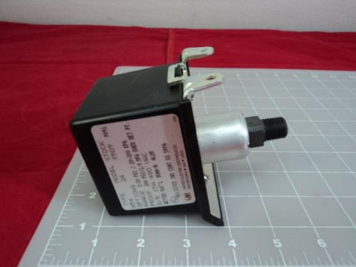 UNITED ELECTRIC CONTROLS United Electric H54-24 Heavy Duty SPDT Pressure Switch for Industrial Applications