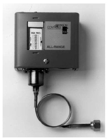 JOHNSON CONTROLS P70DA-63 THERMOSTATS