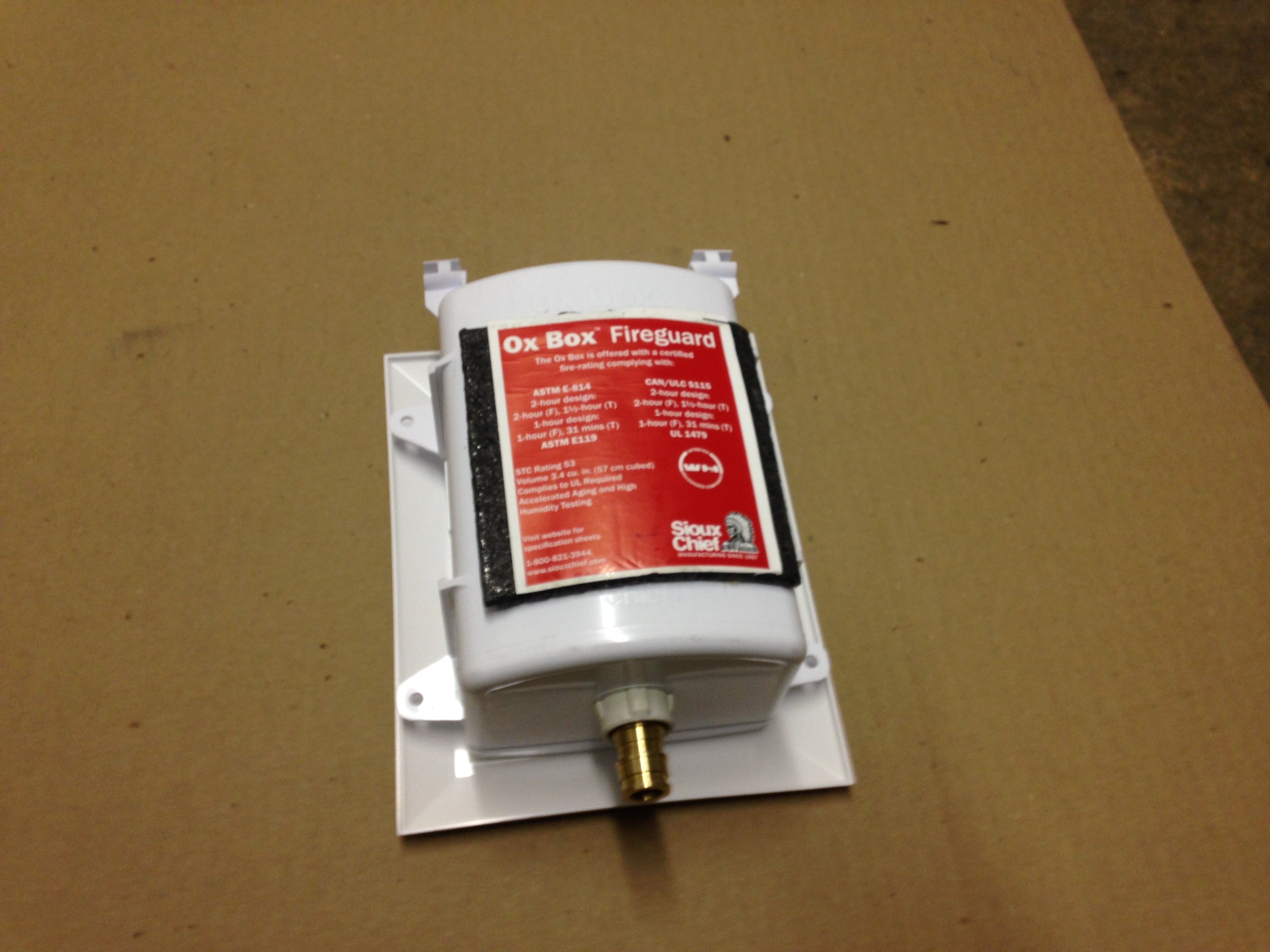 SIOUX CHIEF Sioux Chief 696RG1000WF OxBox 4 in x 5-1/2 in x 3-1/2 in Ice Maker F1960 PEX Supply Box