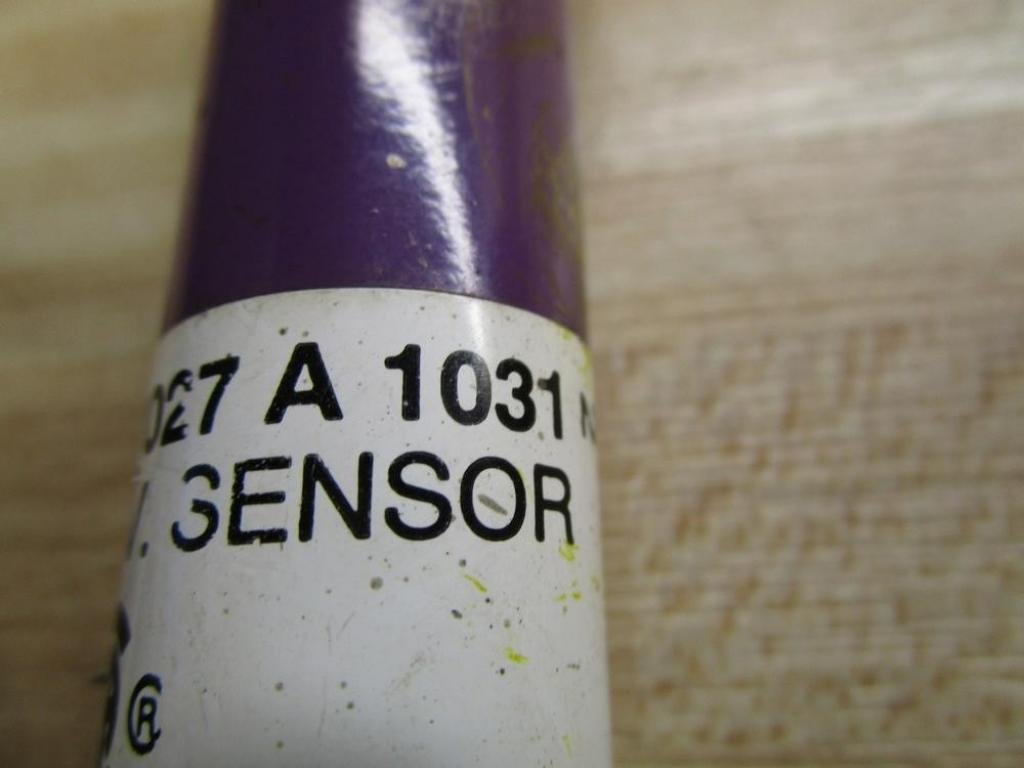 HONEYWELL Honeywell C7027A1031 Minipeeper Ultraviolet Flame Detector