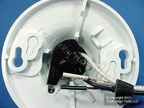 LEVITON Leviton 8827-CW2 WH Lamph PC 660W 250VAC Pigtail Leads