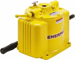 ENERPAC Enerpac P25 Manual Hydraulic Pump 1 Stage Iron