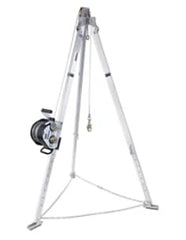 3M 3M 7100327930 Confined Space Aluminum Tripod