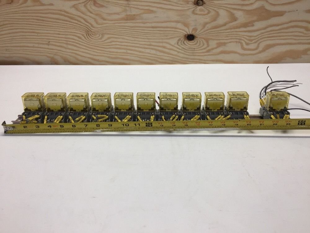 IDEC SH4B-05 RELAYS