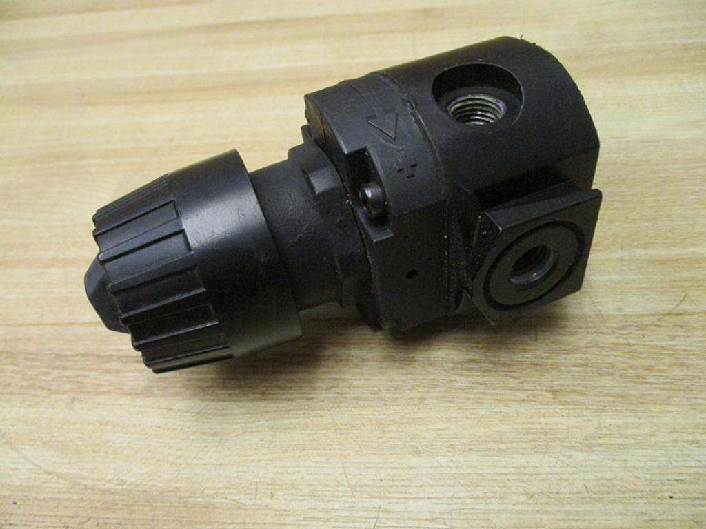 WILKERSON Wilkerson R16-02-000 Air Pressure Regulator R1602000