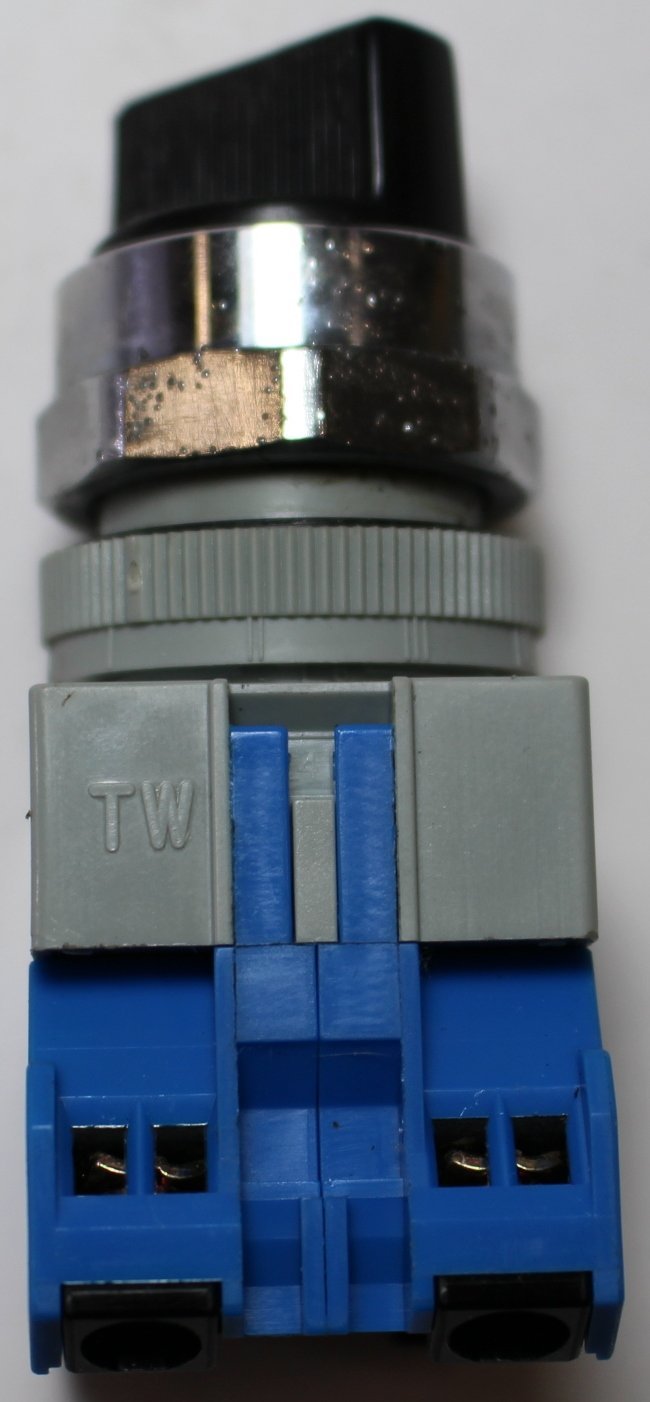IDEC IDEC ASW320 3-Position Selector Switch 10A 600V