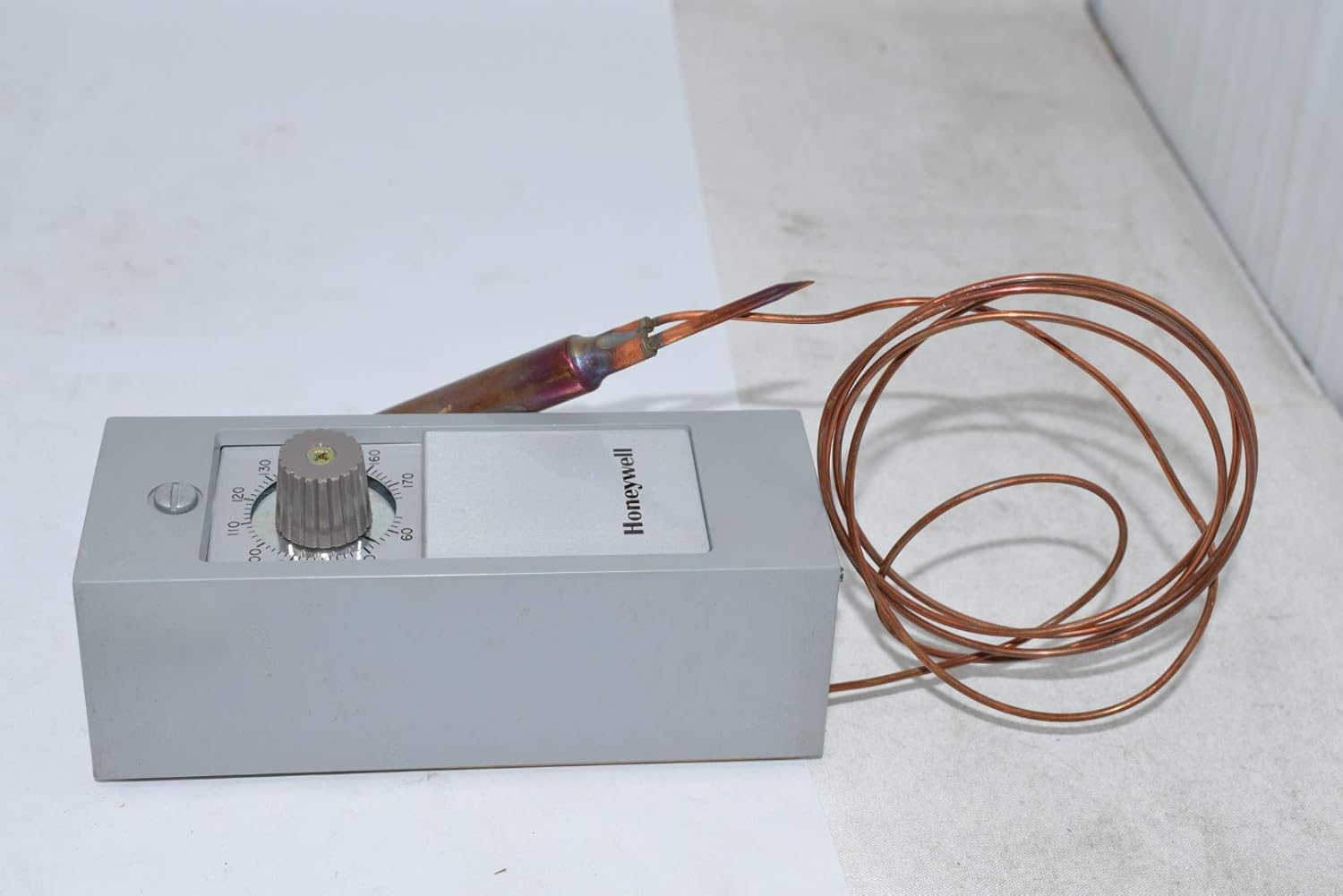 HONEYWELL Honeywell T675A1540 Remote Bulb Controller 55 to 175F 5 ft Capillary Copper Bulb Temp Control SPDT Replaces T675A1417