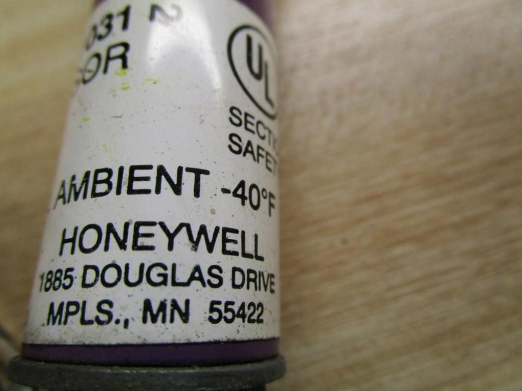 HONEYWELL Honeywell C7027A1031 Minipeeper Ultraviolet Flame Detector