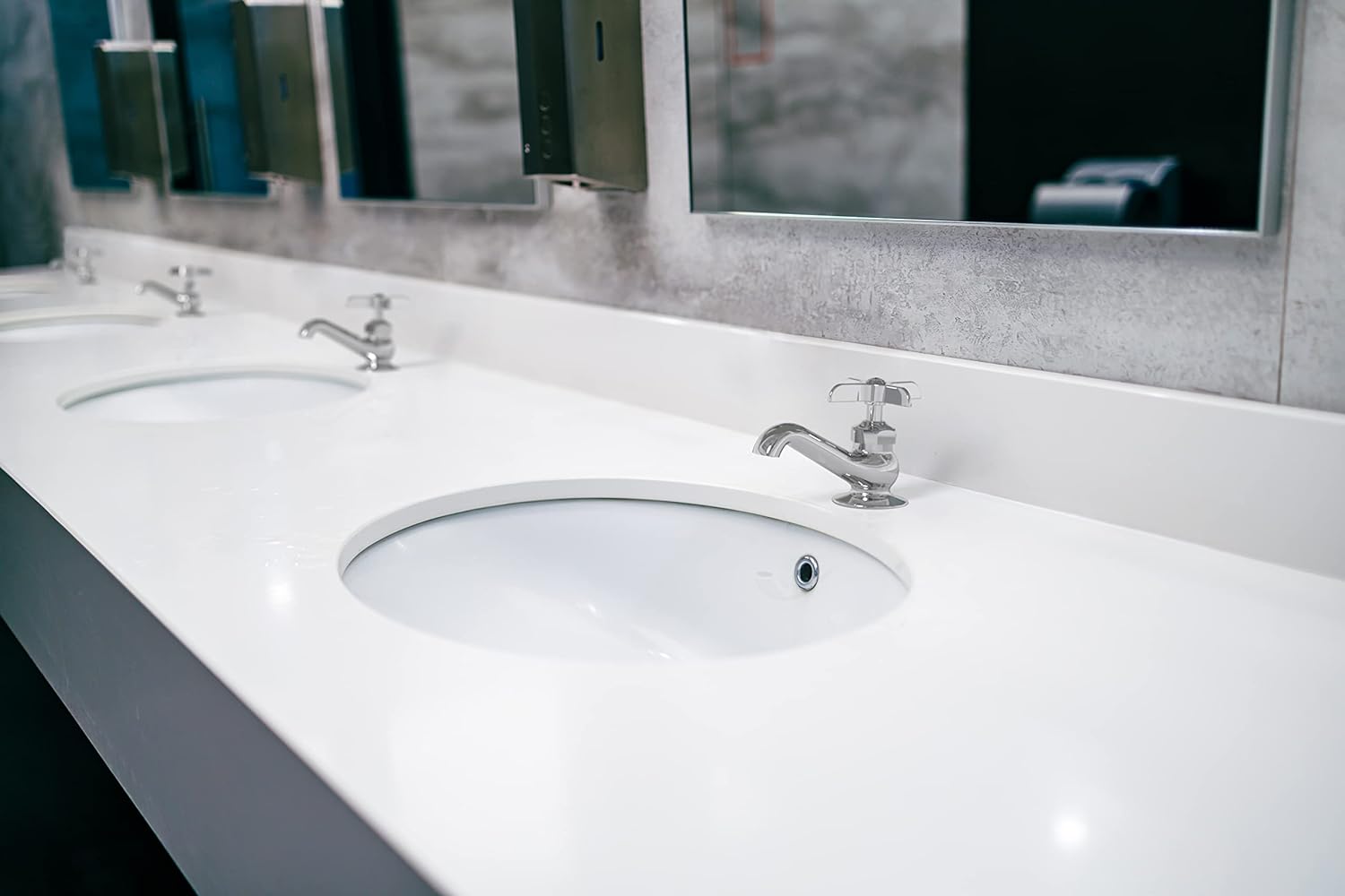 CENTRAL BRASS Central Brass 0239-P Single Handle Basin Faucet in Chrome