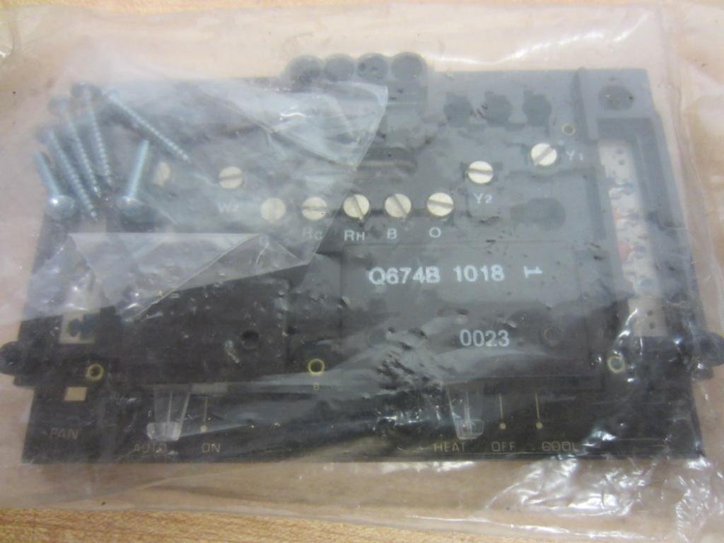 HONEYWELL Honeywell Q674B1018 Thermostat Subbase Cool-Off-Heat
