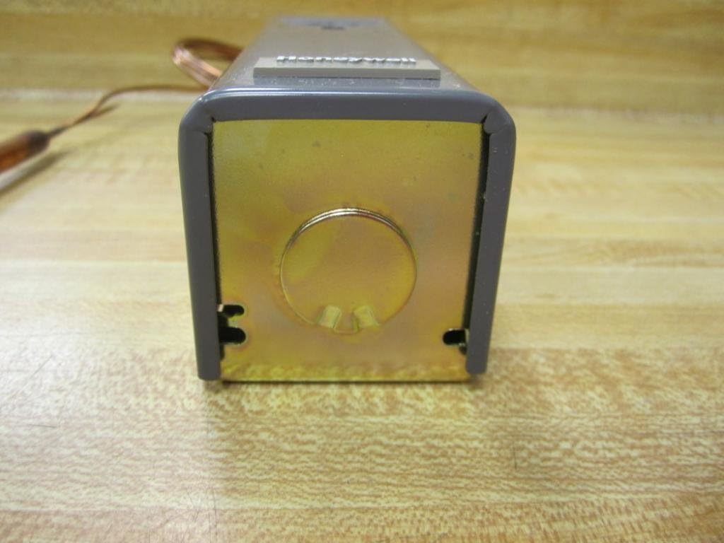 HONEYWELL Honeywell T678C1005 Remote Temperature Controller 250 Volts Battery-Powered