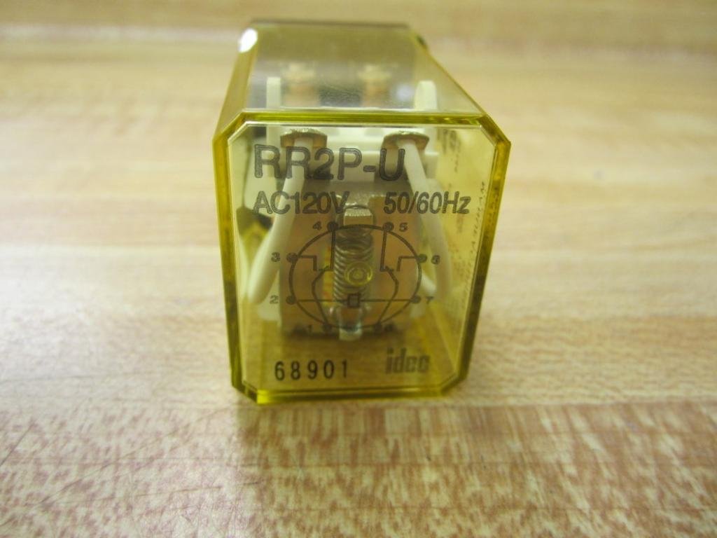 IDEC IDEC RR2P-UAC120V 8 Pin Socket 10 Amp 50 60 HZ DPDT Relay 120 VAC