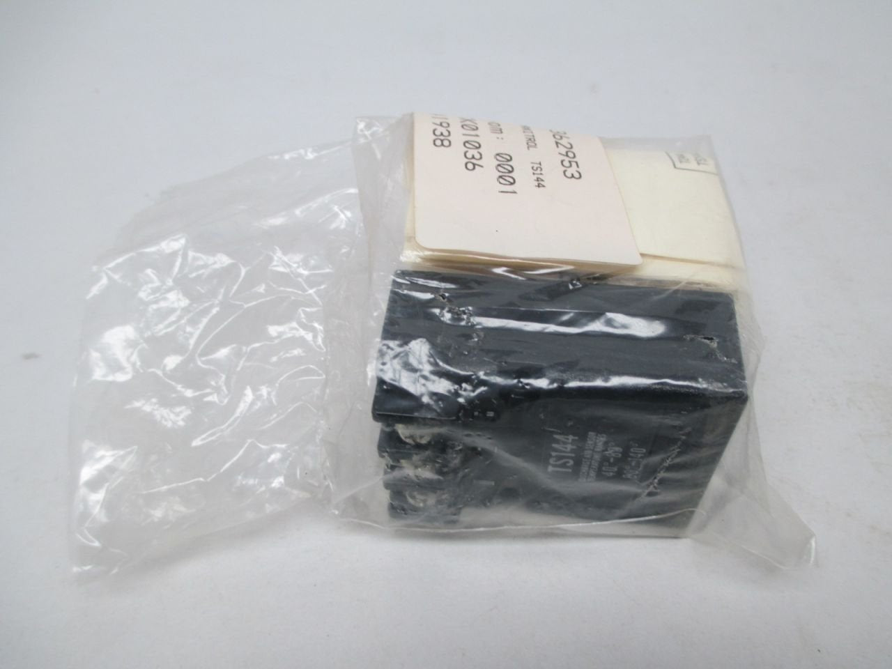 MAXITROL MAXITROL TS144 Discharge Air Temperature Sensor 80-140 Degree F