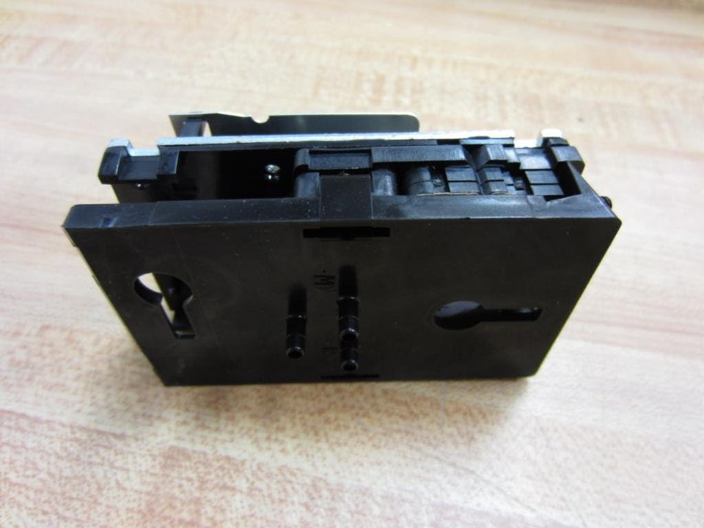 HONEYWELL Honeywell TP970A2004 Pneumatic Thermostat 60-90F 2 Pipe