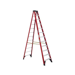 WERNER Werner 6312 Fiberglass Step Ladder 375 Lb 12 Ft